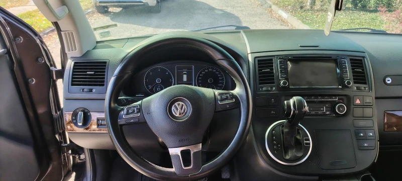 VW Multivan 2.0TDI-180к.с PREMIUM, снимка 12 - Бусове и автобуси - 52236456
