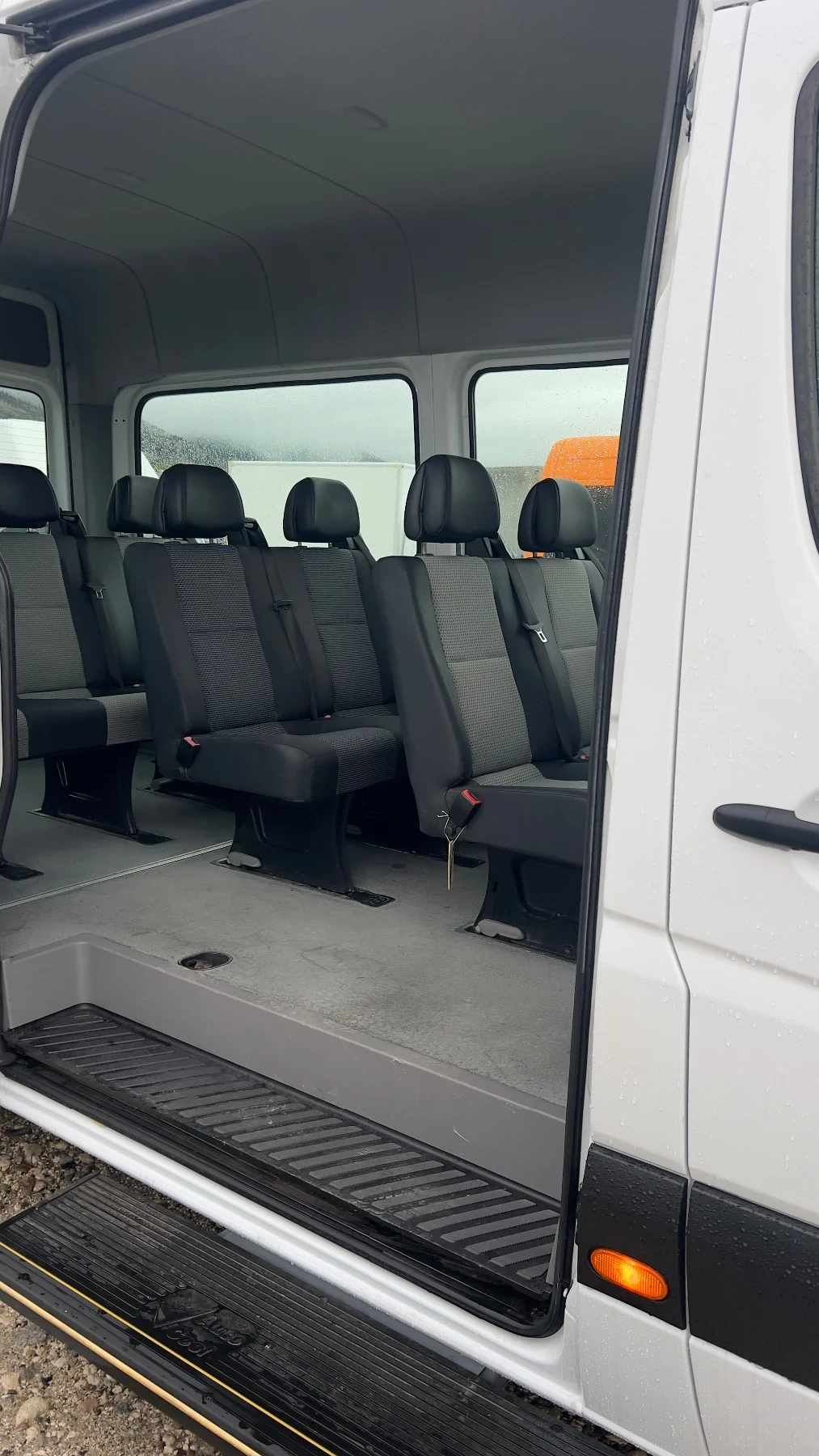 Mercedes-Benz Sprinter 315 646 мотор 150 коня 9 места  - изображение 7