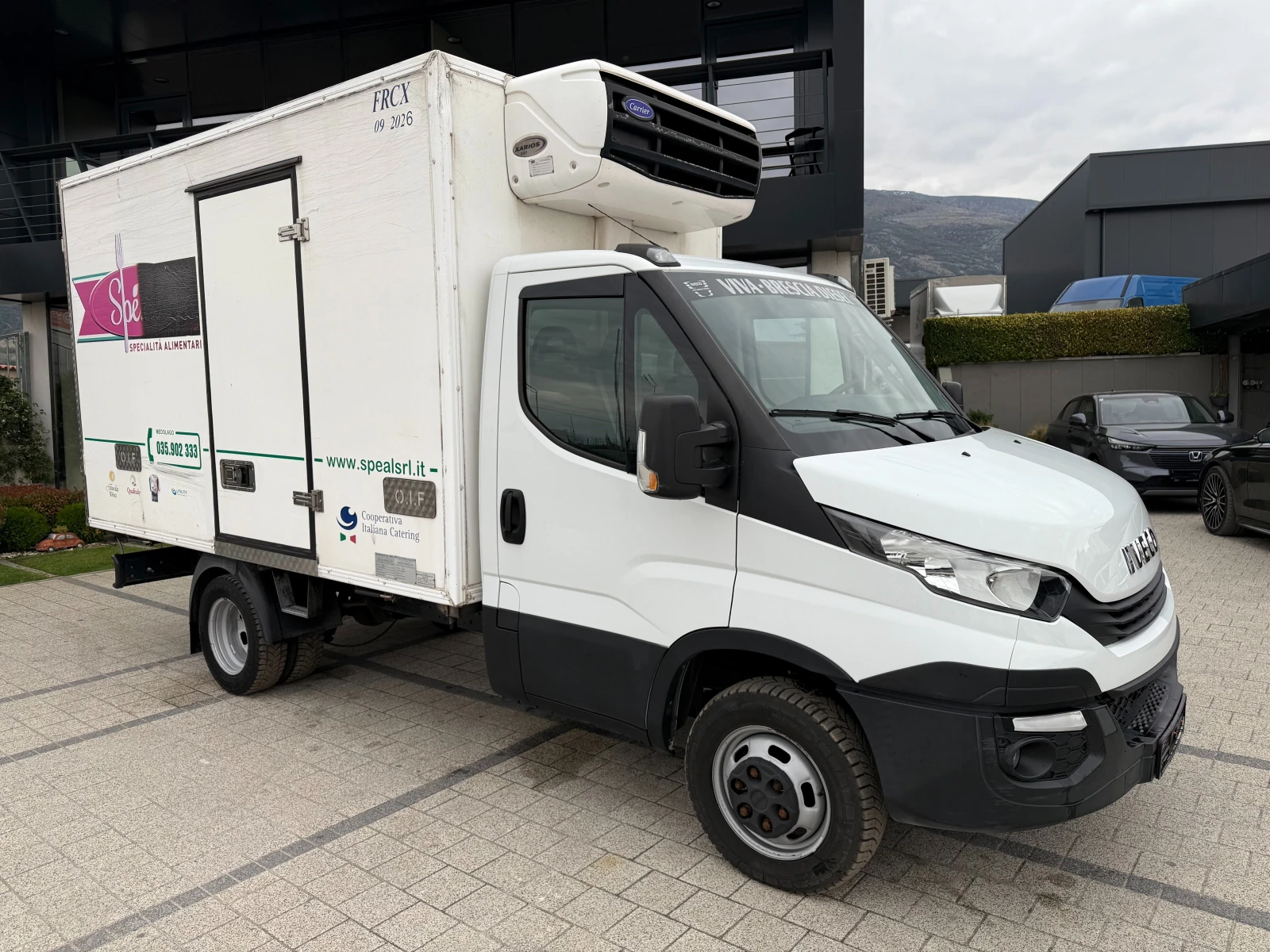 Iveco Daily 35C16 Хладилен до 3.5т. 3.55м. Клима Euro 6  - изображение 2