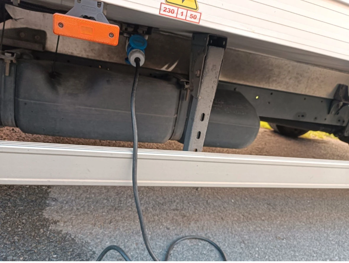 Iveco 35S18 3.0* ХЛАДИЛЕН-30* ТОК* 4.20м* КЛИМА* ВЪЗ.ВЪЗГЛАВНИ - изображение 7