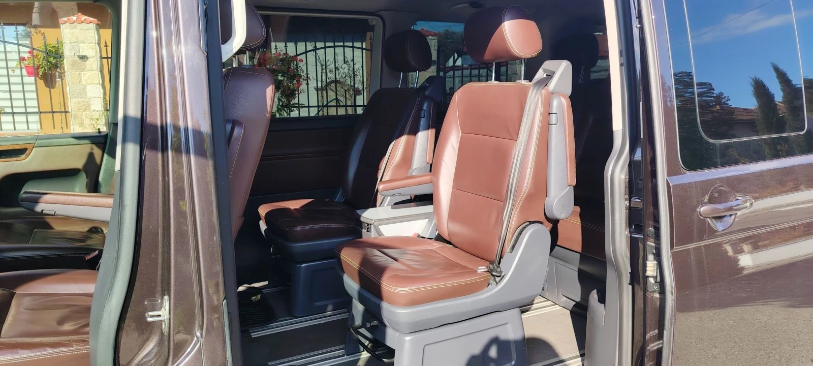 VW Multivan 2.0TDI-180к.с PREMIUM - изображение 9