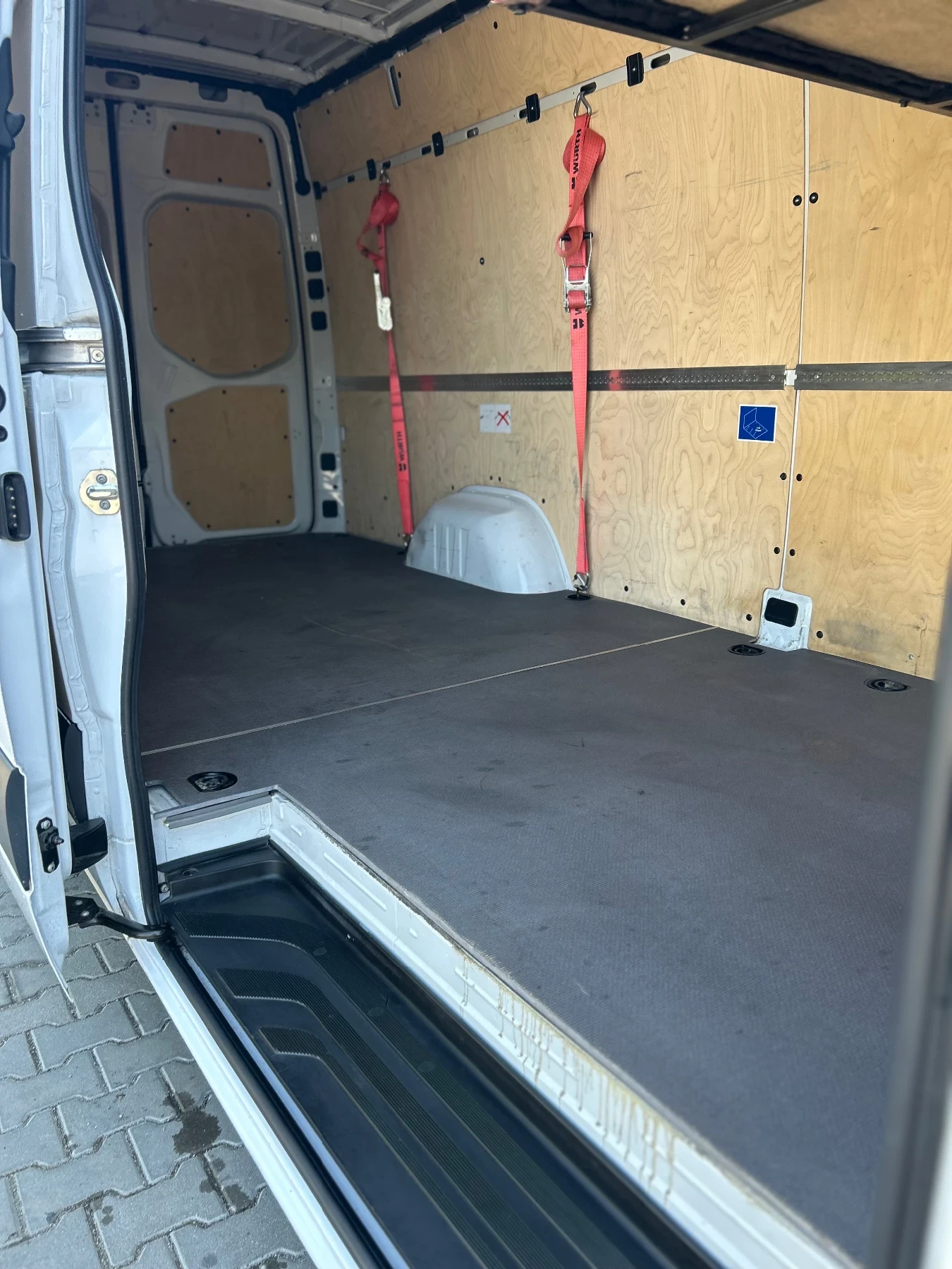Mercedes-Benz Sprinter 317, снимка 14 - Бусове и автобуси - 55173549