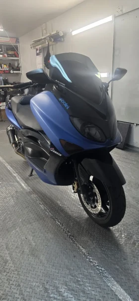  Yamaha T-max