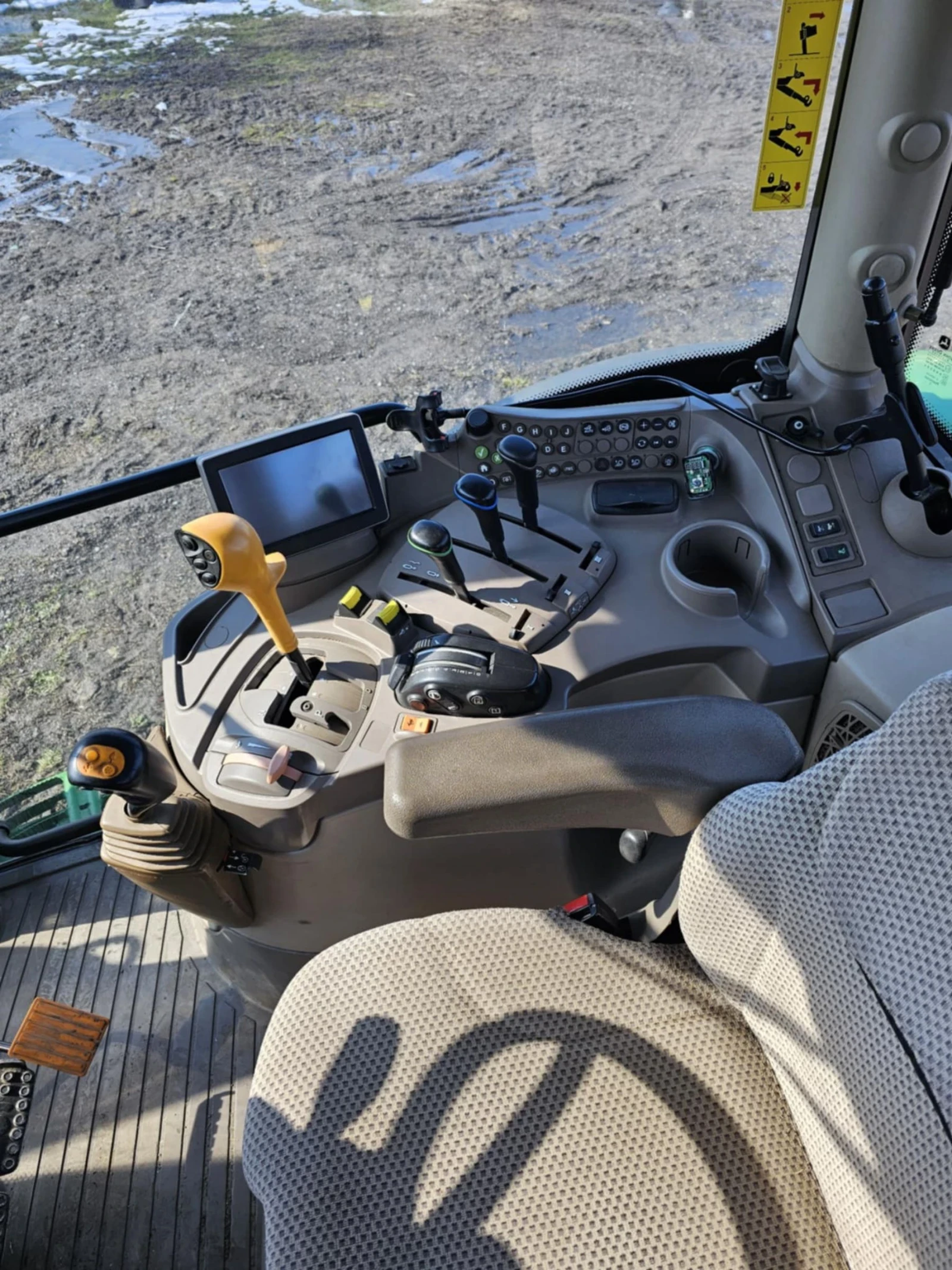 Трактор John Deere  - изображение 6