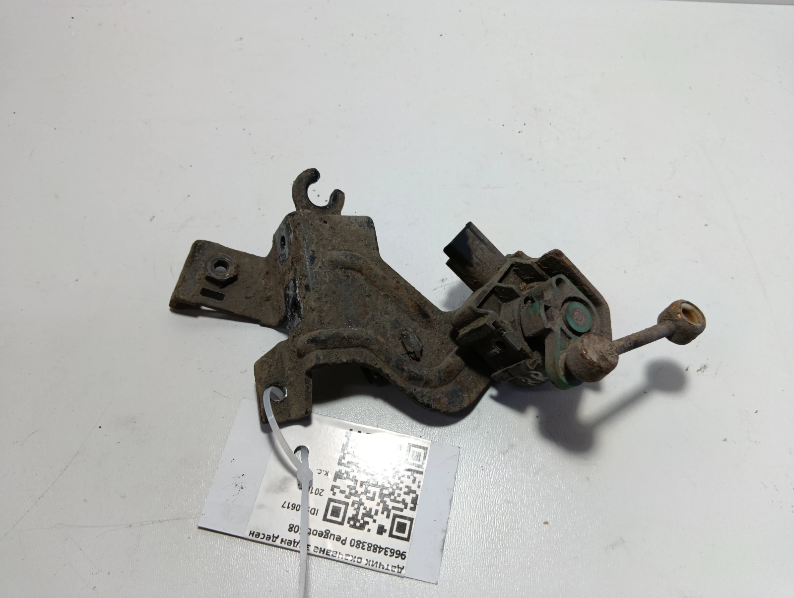 датчик окачване заден десен 9663488380 Peugeot 508