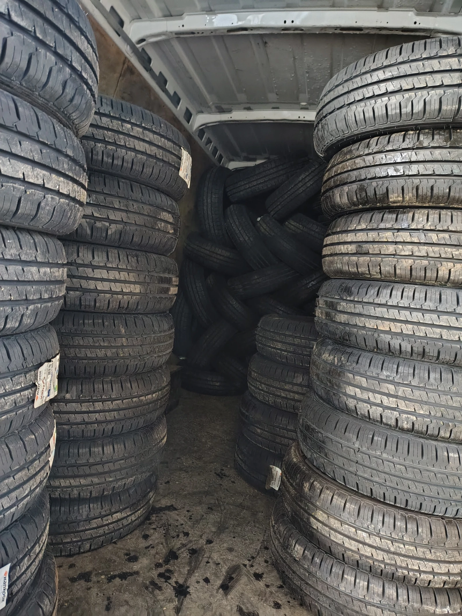Гуми Летни 195/70R15, снимка 6 - Гуми и джанти - 55837177
