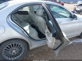 Mercedes-Benz C 300 2.0l Luxury 4Matic, снимка 8