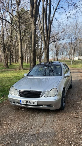 Mercedes-Benz C 200, снимка 2