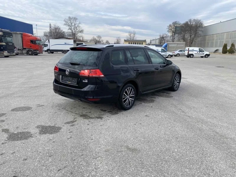 VW Golf Facelift 110000km , снимка 4 - Автомобили и джипове - 44408068