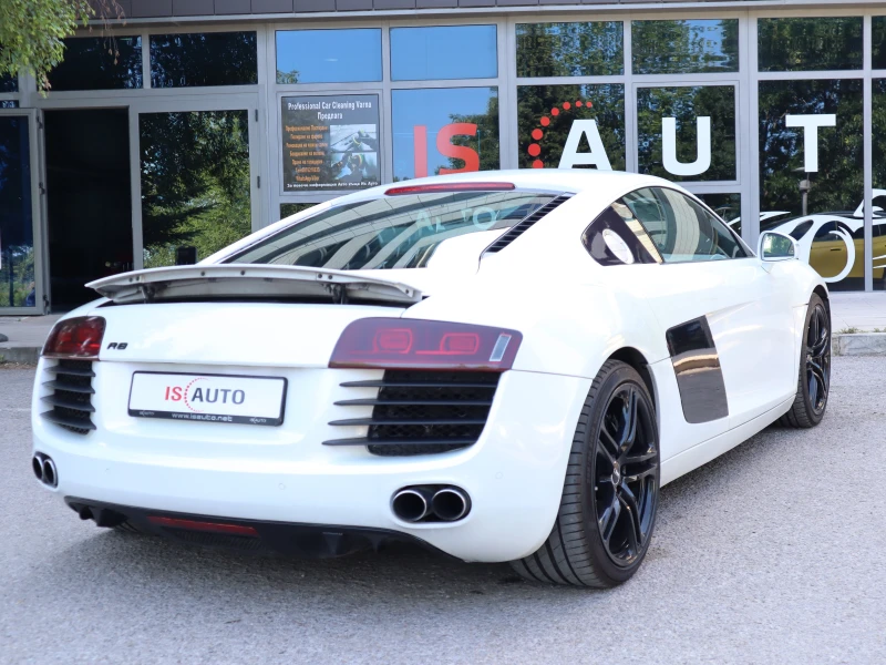 Audi R8 4.2FSI/Bang&Olufsen/FullLed/Quattro , снимка 7 - Автомобили и джипове - 45408325