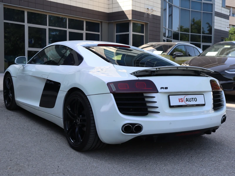 Audi R8 4.2FSI/Bang&Olufsen/FullLed/Quattro , снимка 5 - Автомобили и джипове - 45408325