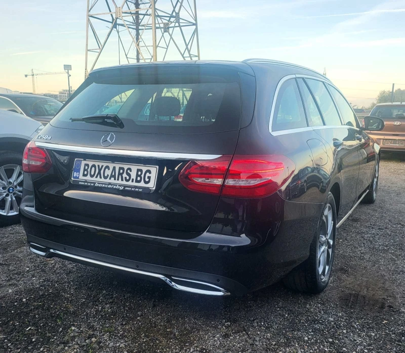 Mercedes-Benz C 250 PREMIUM 9G-TRONIC / CAMERA / TOP - Като Нова !, снимка 4 - Автомобили и джипове - 46439477