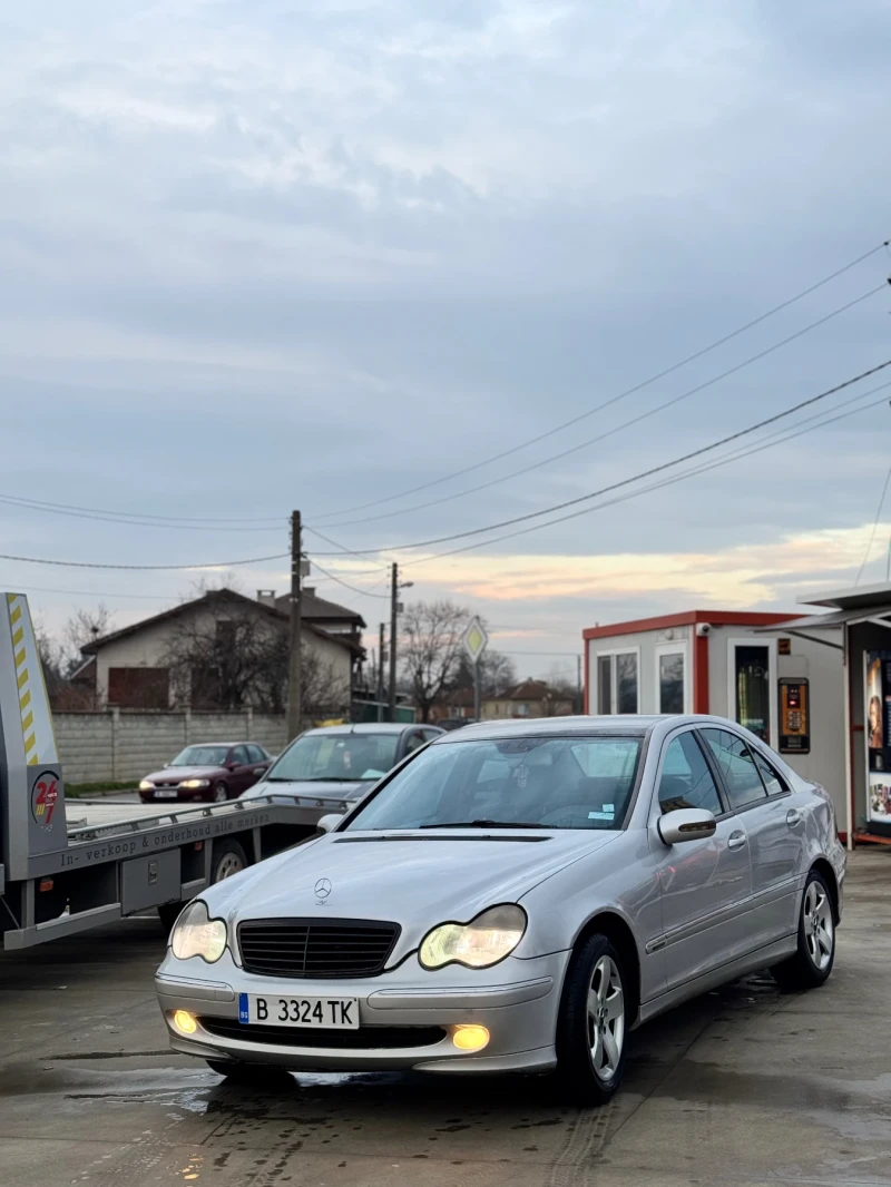 Mercedes-Benz C 220, снимка 1 - Автомобили и джипове - 48299050