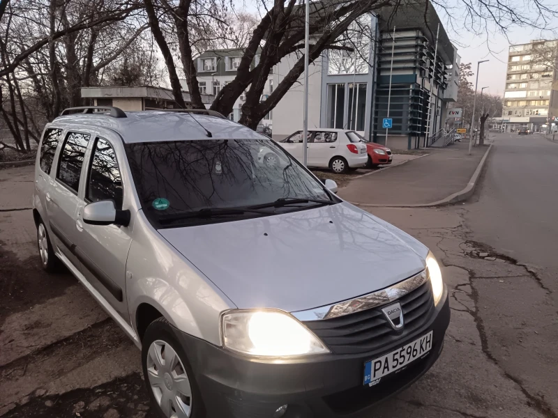 Dacia Logan, снимка 2 - Автомобили и джипове - 48559957