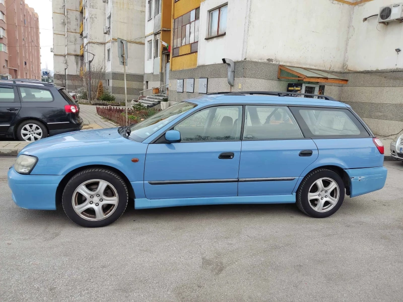 Subaru Legacy 2.5 Газ, снимка 2 - Автомобили и джипове - 48770599