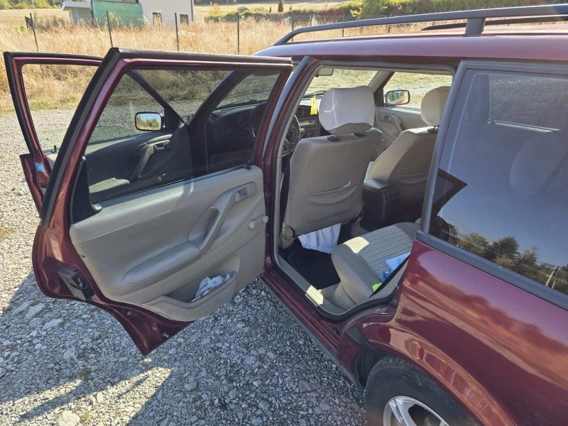VW Passat VW Passat B3 2.0, снимка 9 - Автомобили и джипове - 52523763