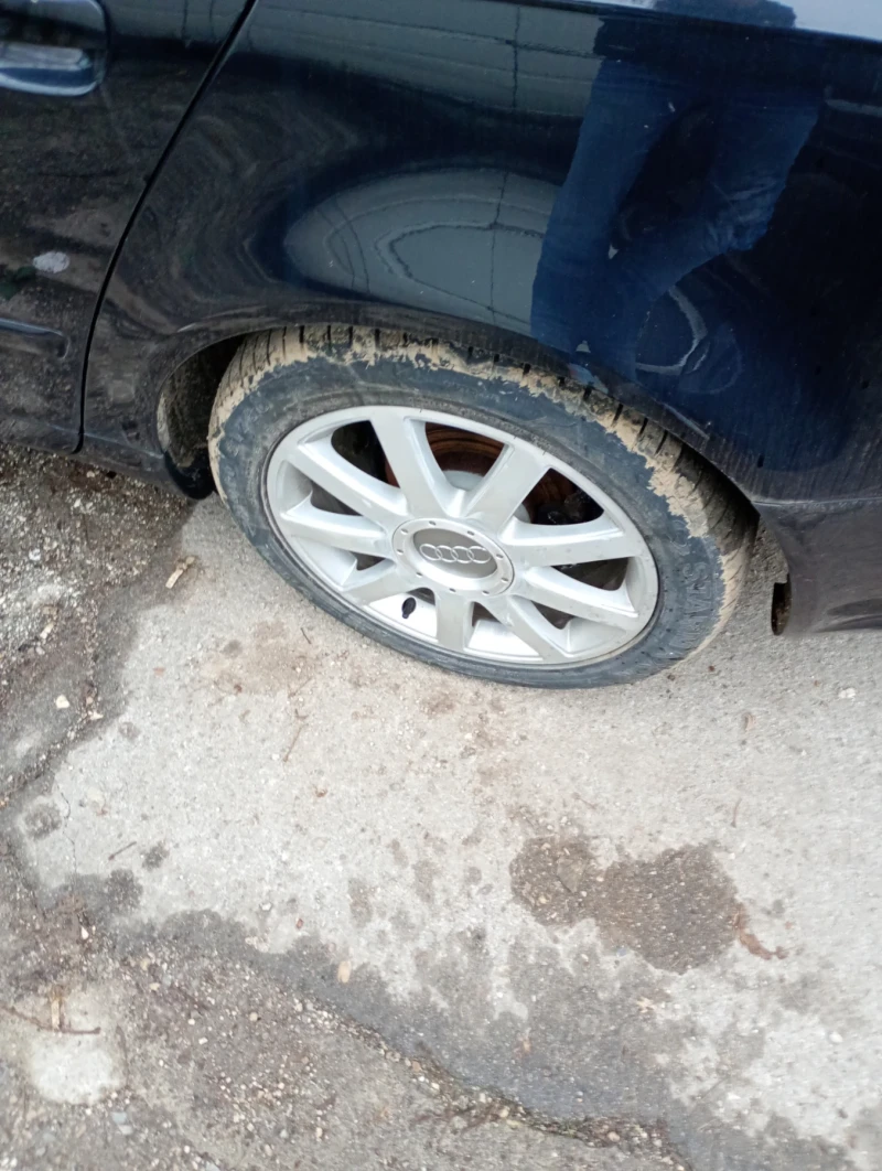 Audi A4, снимка 3 - Автомобили и джипове - 52881545