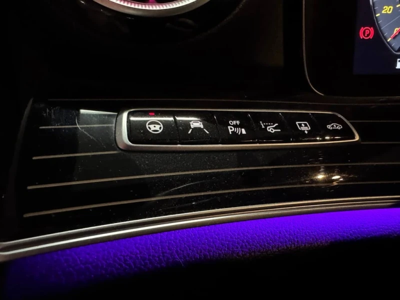 Mercedes-Benz E 53 AMG * CARFAX * БЕЗ ПЪРВОНАЧАЛНА ВНОСКА, снимка 10 - Автомобили и джипове - 52891281