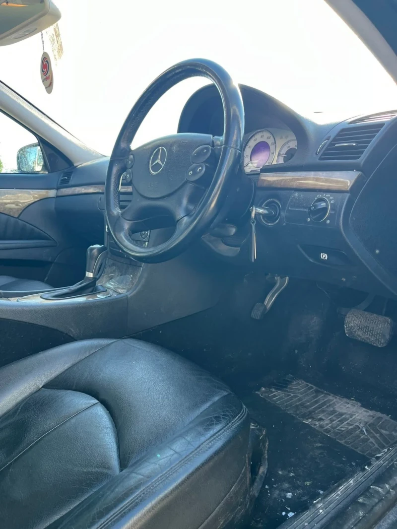 Mercedes-Benz E 220 646, снимка 15 - Автомобили и джипове - 52937975