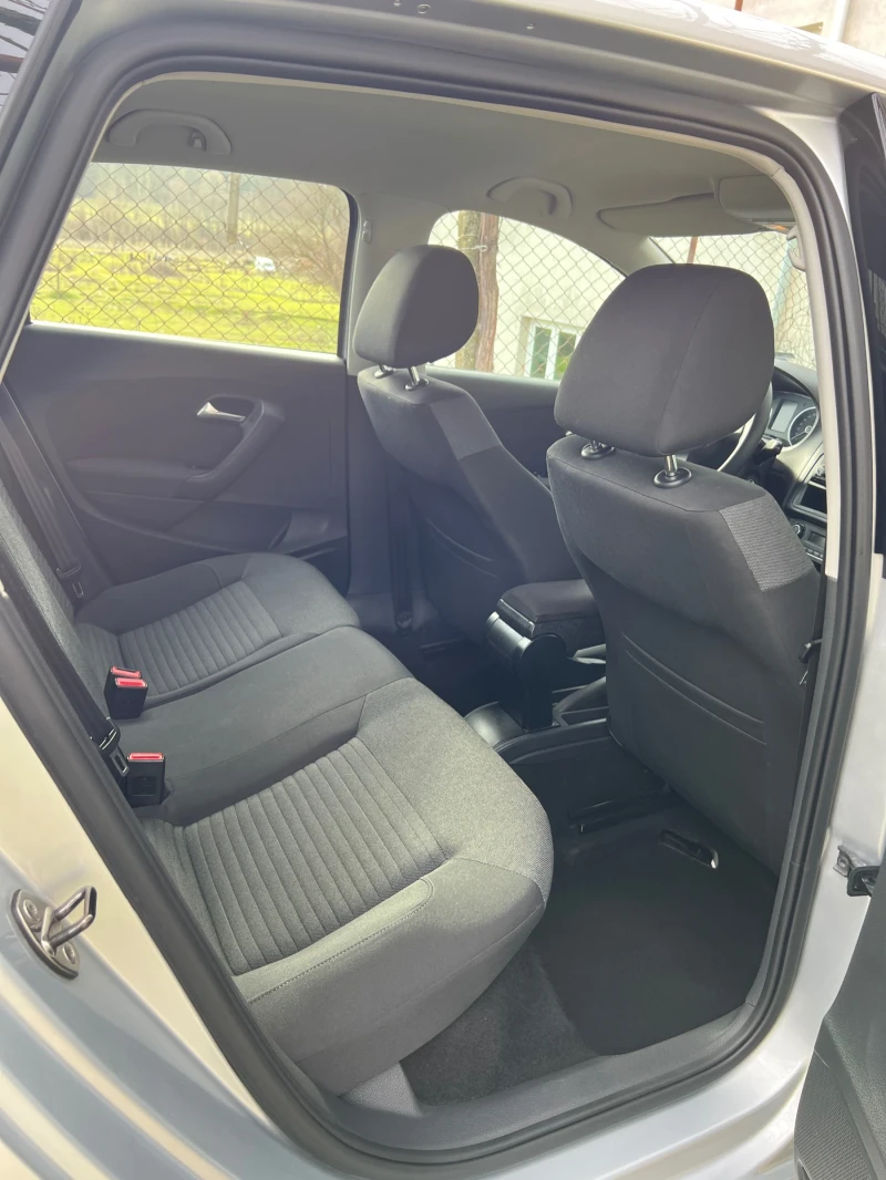VW Polo, снимка 11 - Автомобили и джипове - 52998371