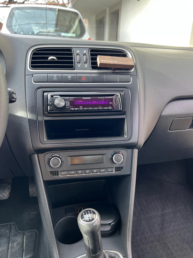 VW Polo, снимка 10 - Автомобили и джипове - 52998371