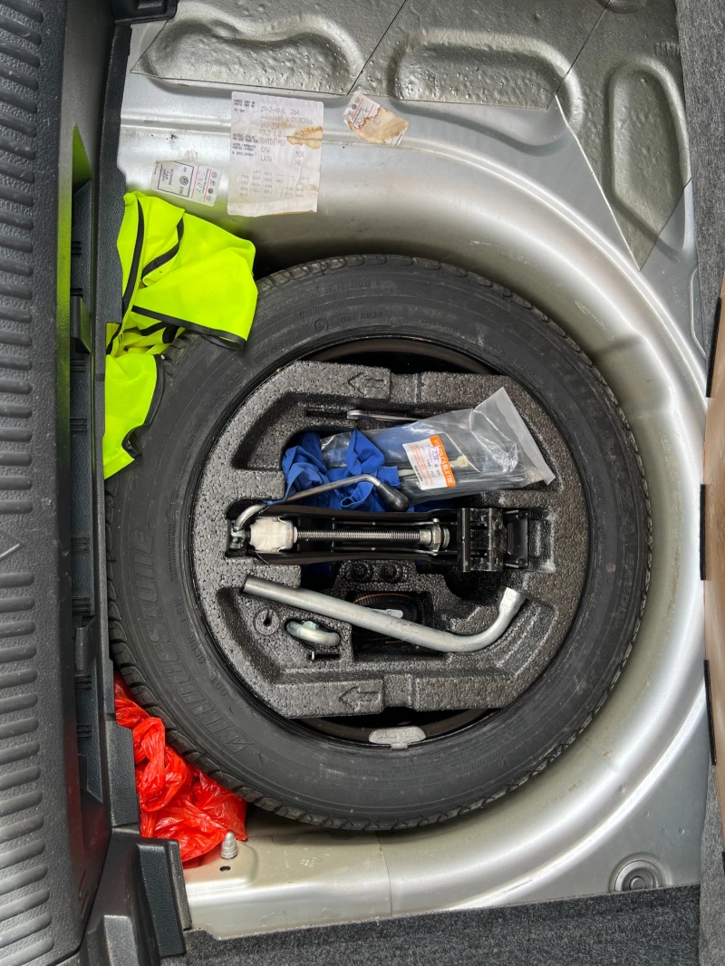 VW Polo, снимка 14 - Автомобили и джипове - 52998371