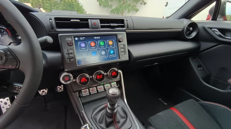 Subaru BRZ  Limited - 08.2023 - 2.4i - 234k.c., снимка 9 - Автомобили и джипове - 53082166