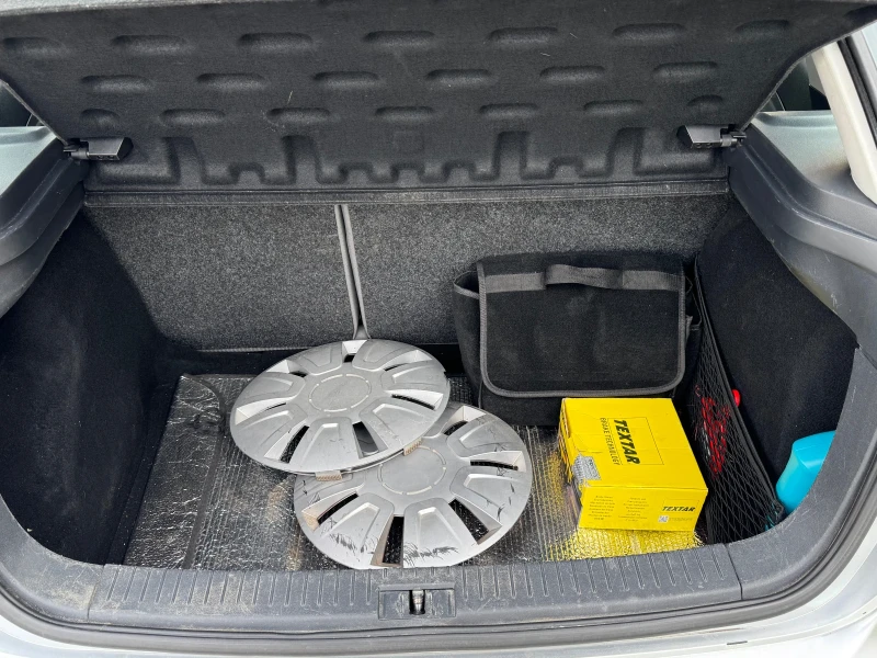 Seat Ibiza 1.4i 75к.с., снимка 7 - Автомобили и джипове - 53124400