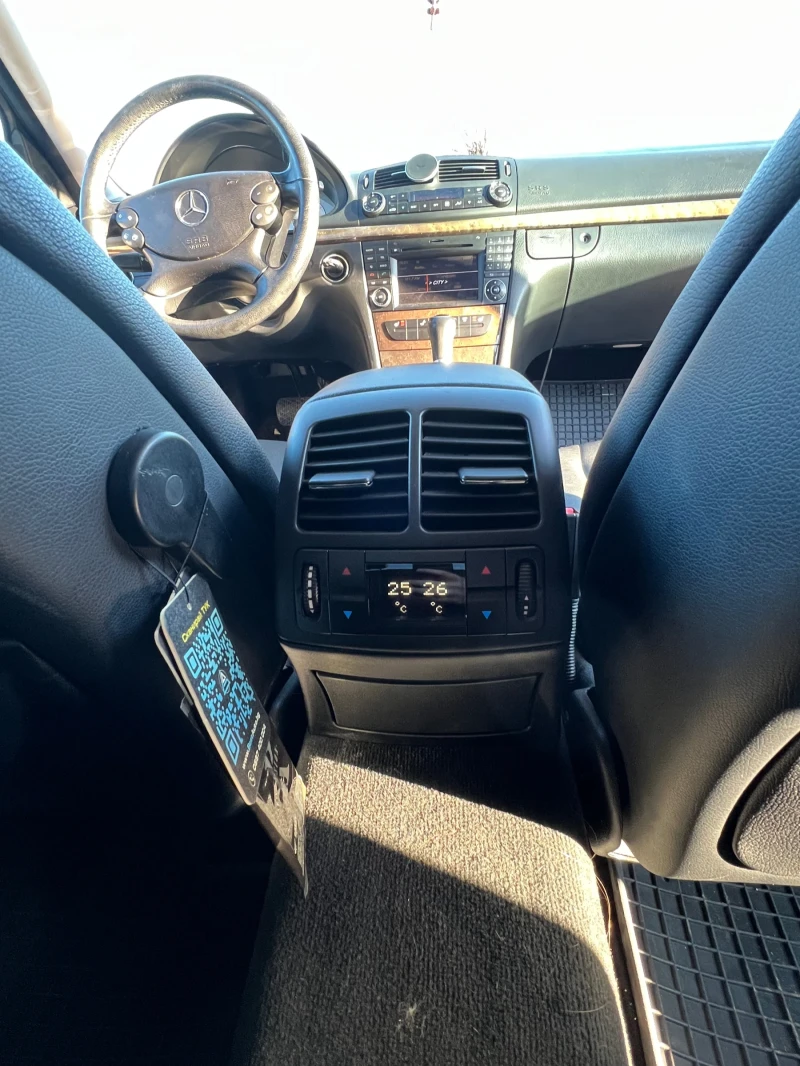 Mercedes-Benz E 280 4 matic, снимка 7 - Автомобили и джипове - 53203510