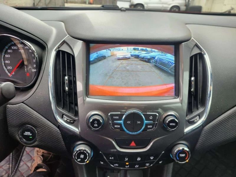 Chevrolet Cruze * LT * CARFAX * ФИКСИРАНА ЦЕНА, снимка 17 - Автомобили и джипове - 53452911