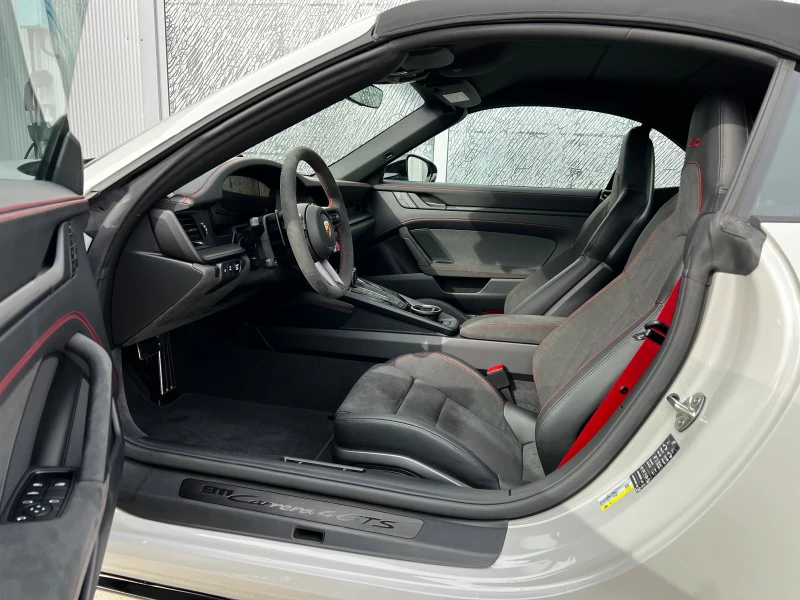 Porsche 911 992 * GTS* CABRIO* , снимка 14 - Автомобили и джипове - 53462105