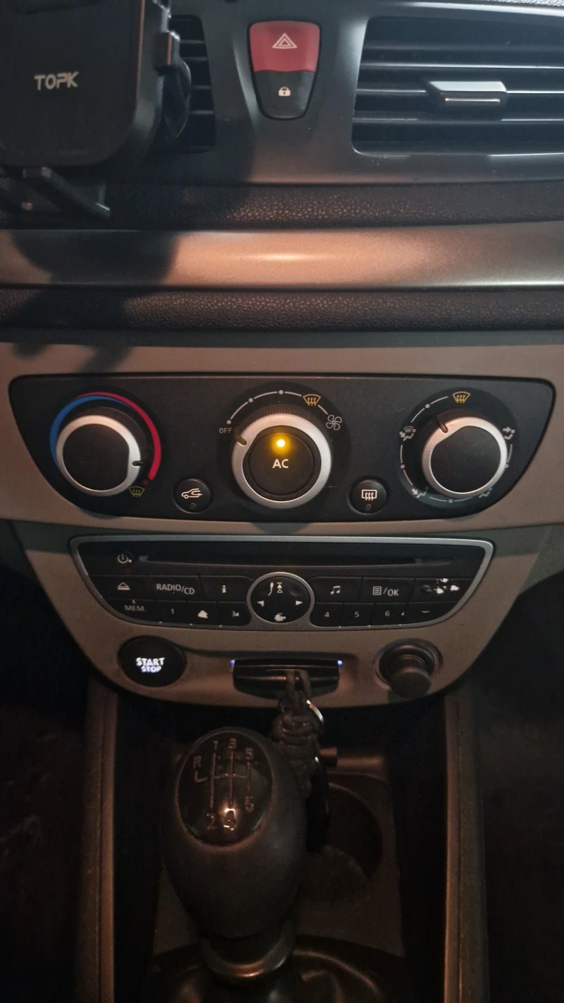 Renault Megane 3 Grandtour 1.5 dCi, снимка 11 - Автомобили и джипове - 53486156