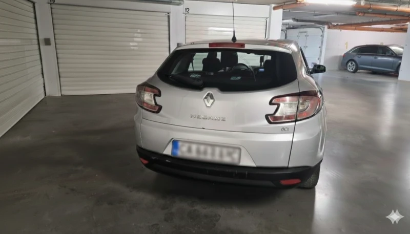 Renault Megane 3 Grandtour 1.5 dCi, снимка 4 - Автомобили и джипове - 53486156