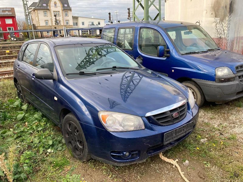 Kia Cerato 1.5 CRDI , снимка 1 - Автомобили и джипове - 30635947