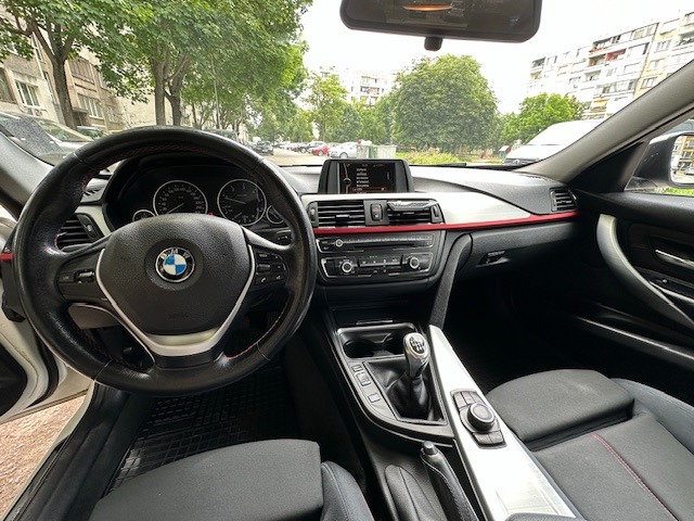 BMW 318 D Sport, снимка 10 - Автомобили и джипове - 46306136