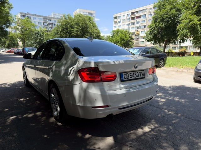 BMW 318 D Sport, снимка 4 - Автомобили и джипове - 46306136