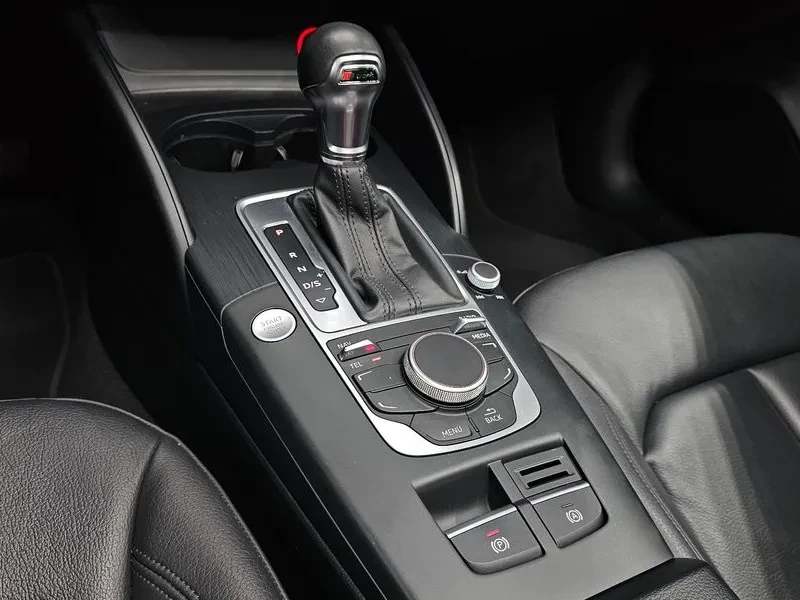 Audi A3 1.6 TDI, снимка 9 - Автомобили и джипове - 55006372