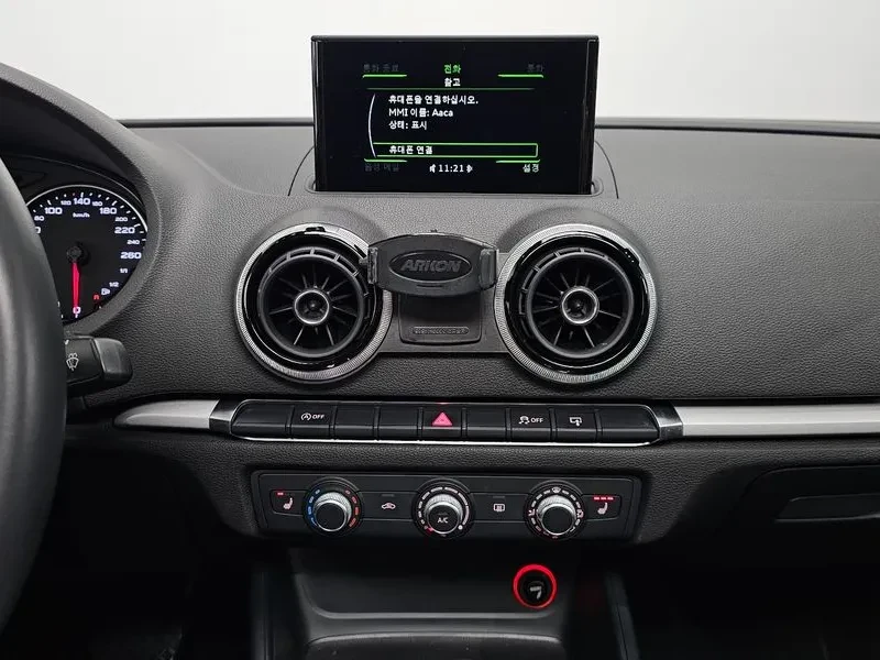 Audi A3 1.6 TDI, снимка 14 - Автомобили и джипове - 55006372