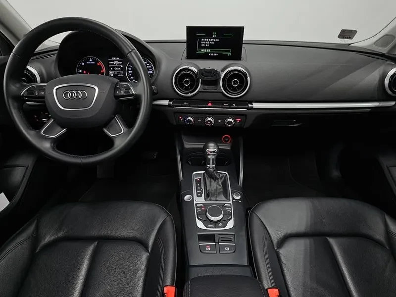 Audi A3 1.6 TDI, снимка 7 - Автомобили и джипове - 55006372