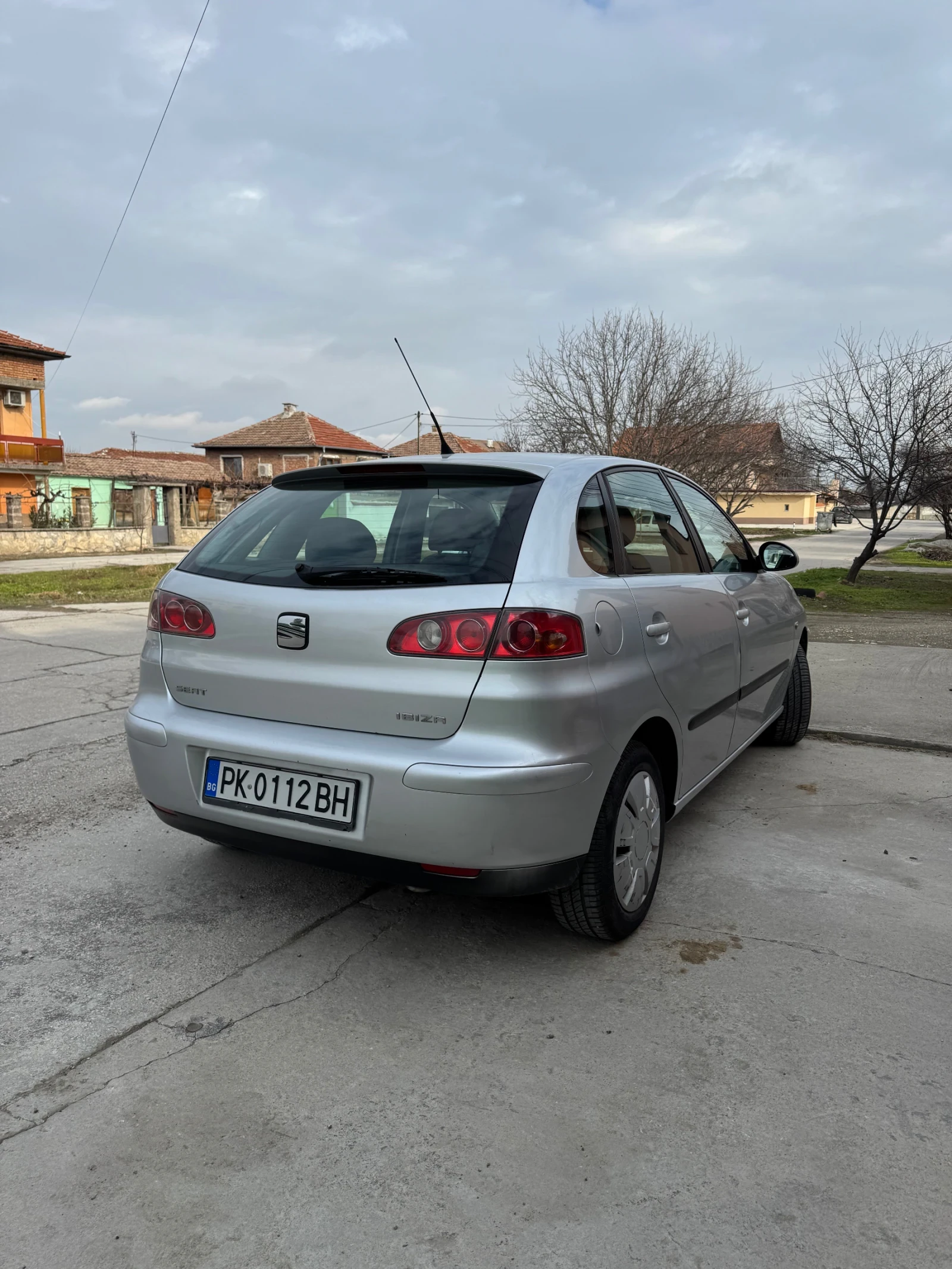 Seat Ibiza 1.4i 75к.с., снимка 1
