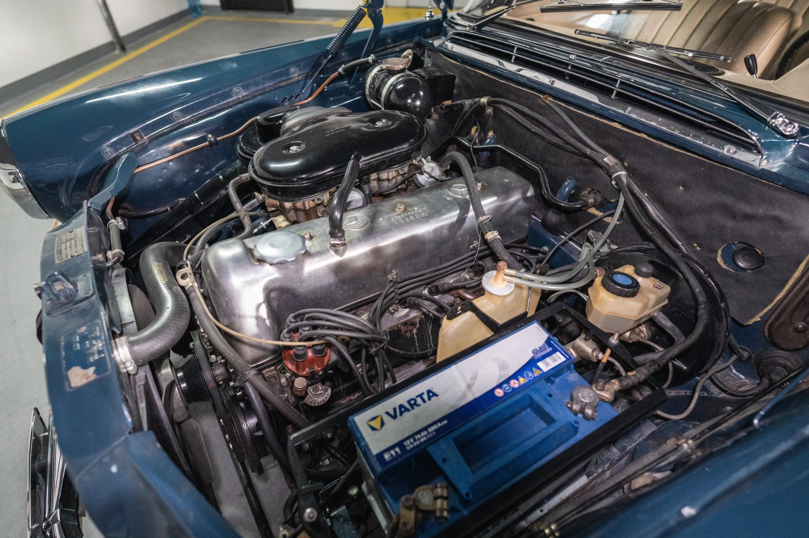 Mercedes-Benz 230 W110 230 S | Mobile.bg   14