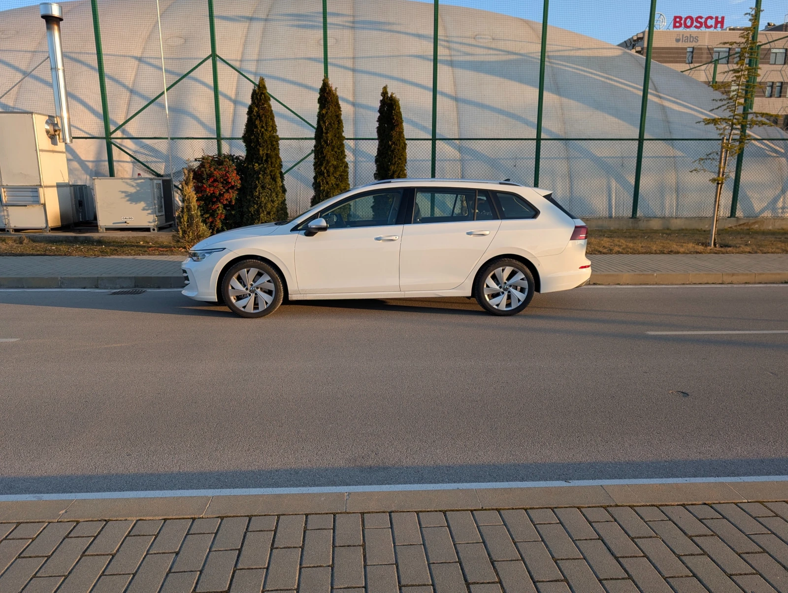 VW Golf Variant 1.5 eTSI - изображение 5