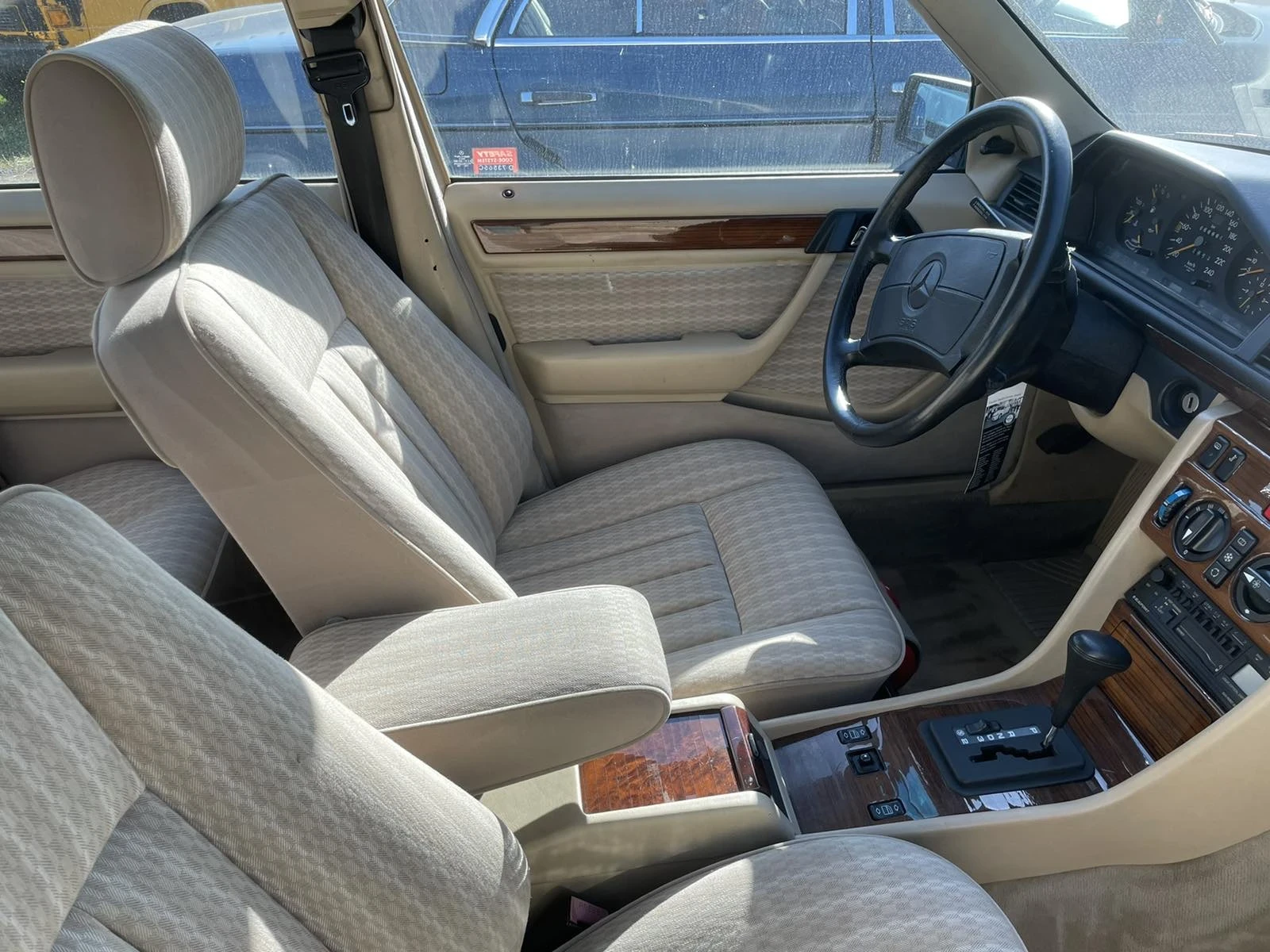 Mercedes-Benz 124 300 4MATIC - изображение 8
