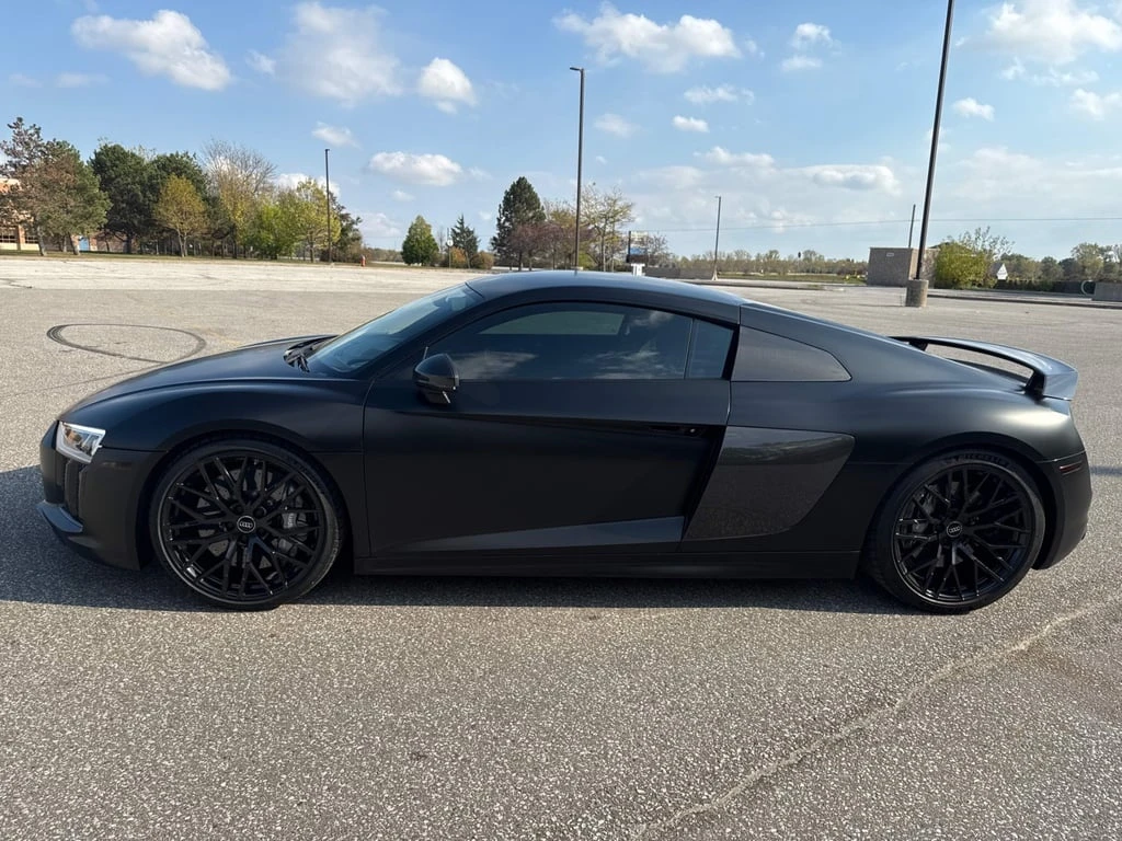 Audi R8 * V10 Plus * CARFAX * БЕЗ ПЪРВОНАЧАЛНА ВНОСКА - изображение 3