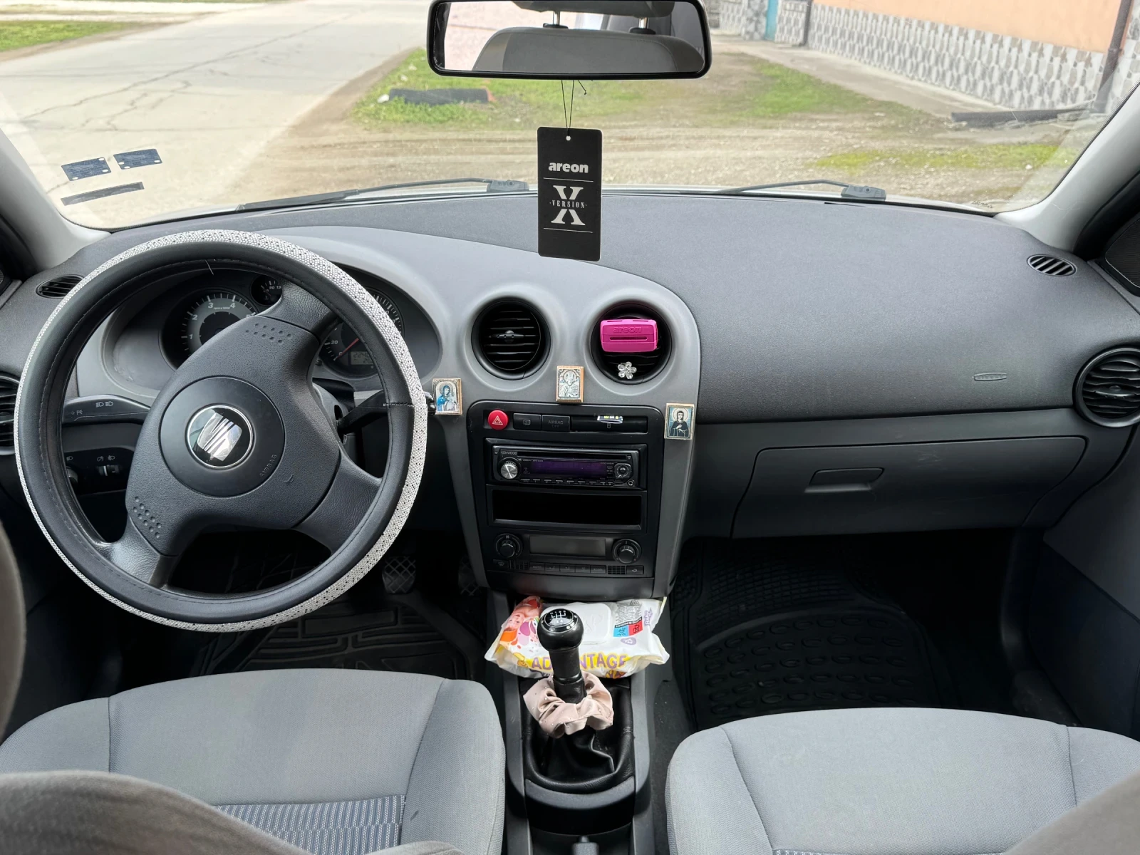 Seat Ibiza 1.4i 75к.с. - изображение 6