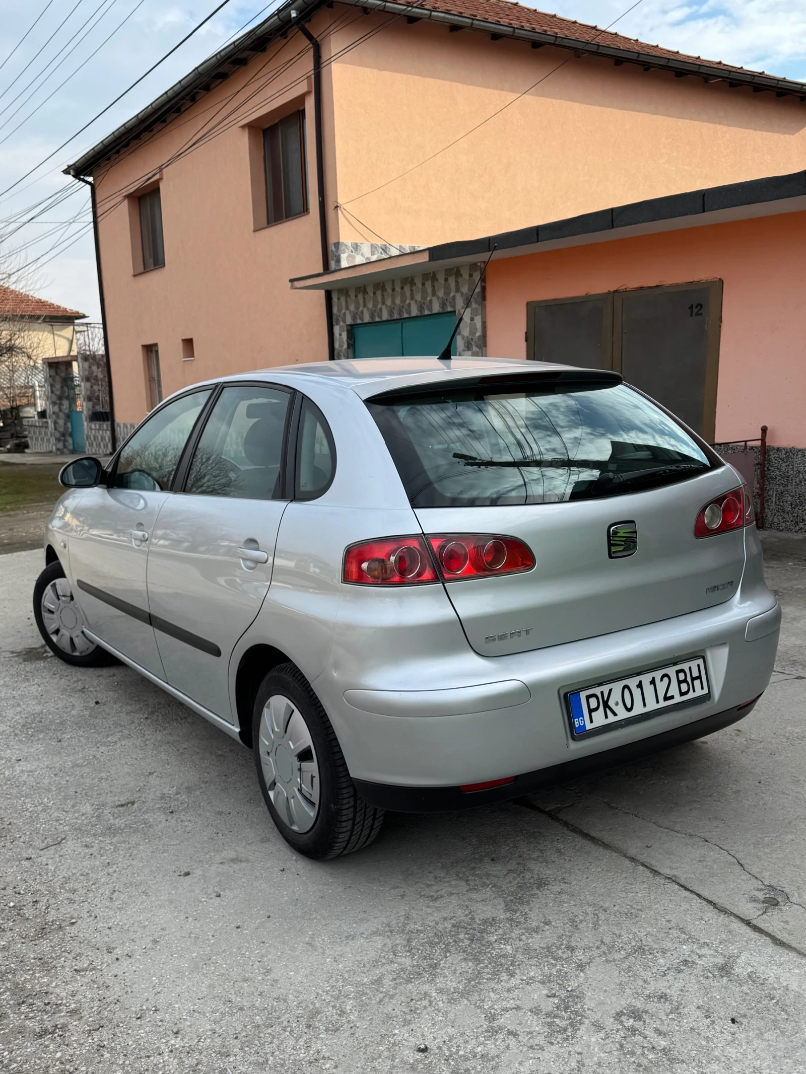 Seat Ibiza 1.4i 75к.с. - изображение 4