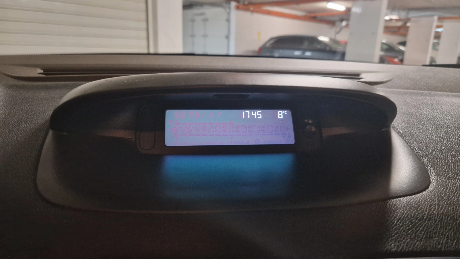 Renault Megane 3 Grandtour 1.5 dCi, снимка 12 - Автомобили и джипове - 53486156