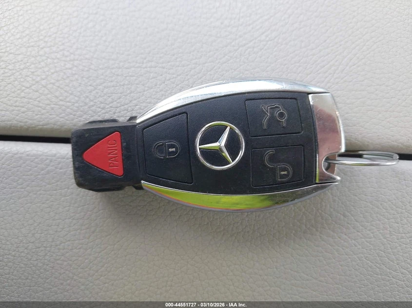 Mercedes-Benz C 300 2.0l Luxury 4Matic, снимка 11 - Автомобили и джипове - 54256462