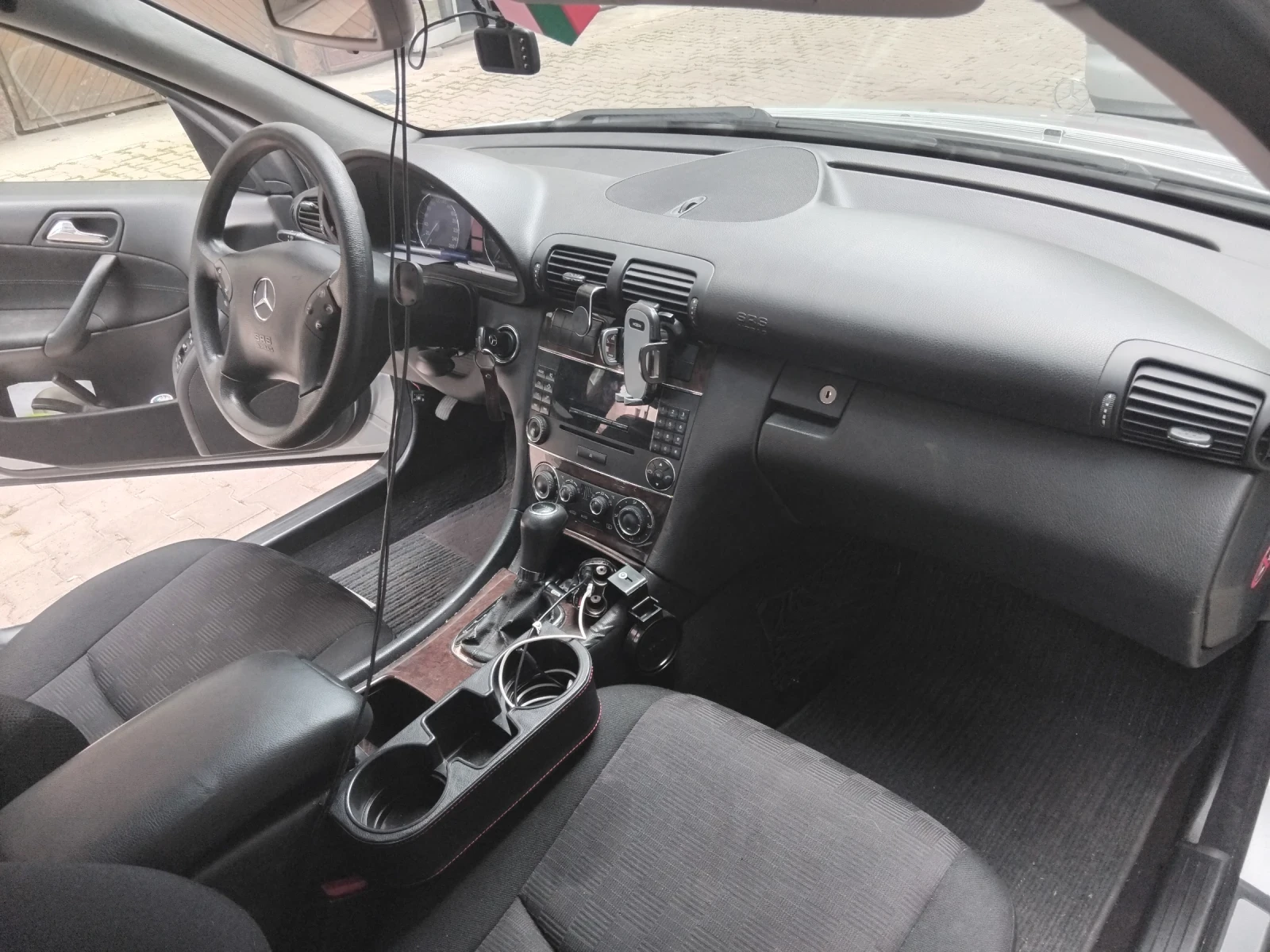 Mercedes-Benz C 200, снимка 8 - Автомобили и джипове - 54660835