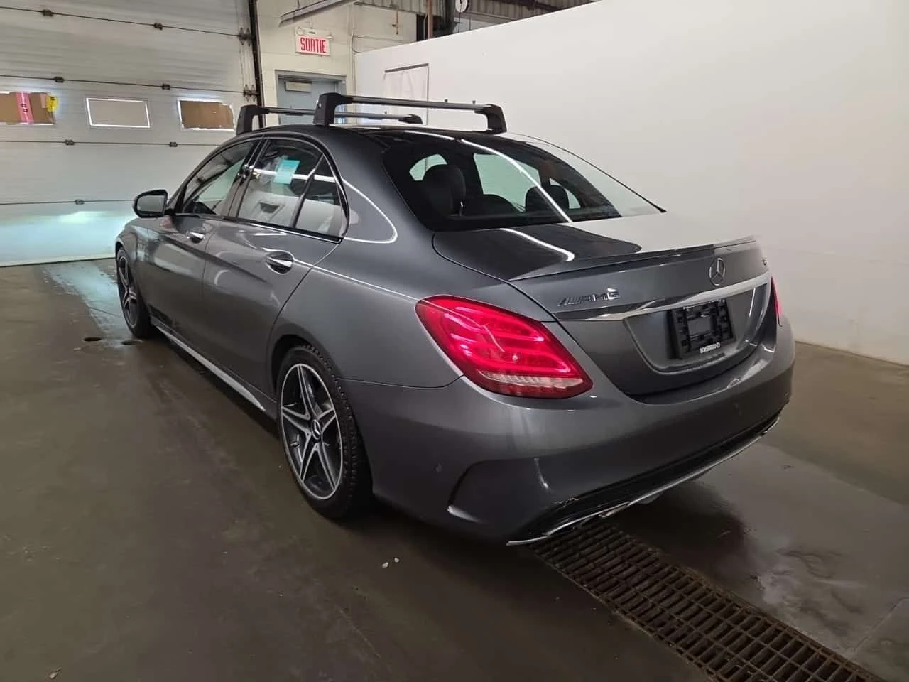 Mercedes-Benz C 43 AMG 360 КАМ/ПОДГРЕВ/ПАНО/+ ГУМИ/CARFAX/ФИНАНСИРАНЕ, снимка 5 - Автомобили и джипове - 54826617